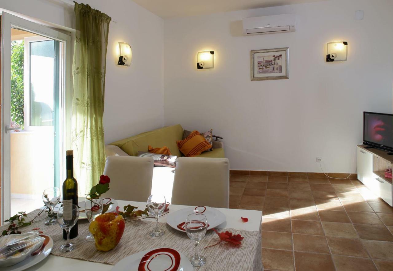 Apartman Zara Ražanj Exterior foto