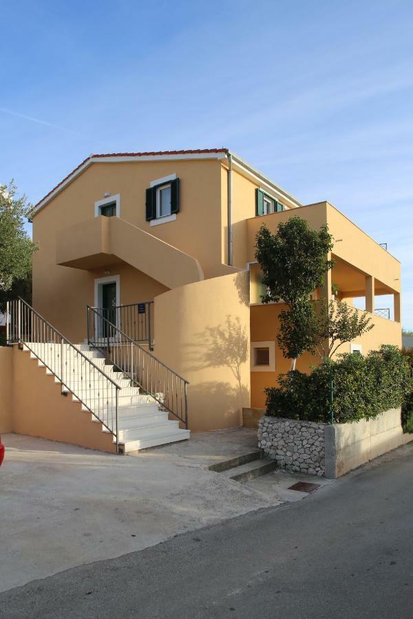 Apartman Zara Ražanj Exterior foto