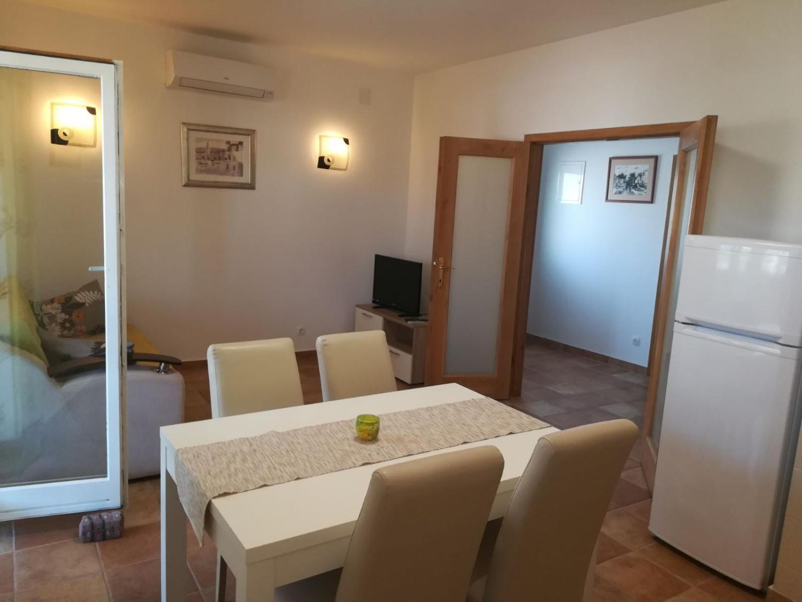 Apartman Zara Ražanj Exterior foto
