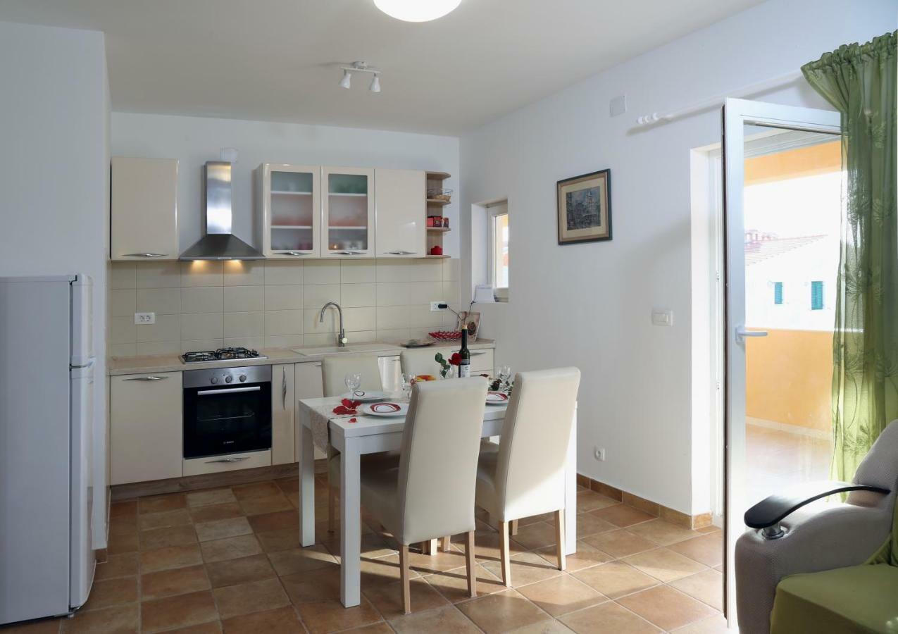 Apartman Zara Ražanj Exterior foto